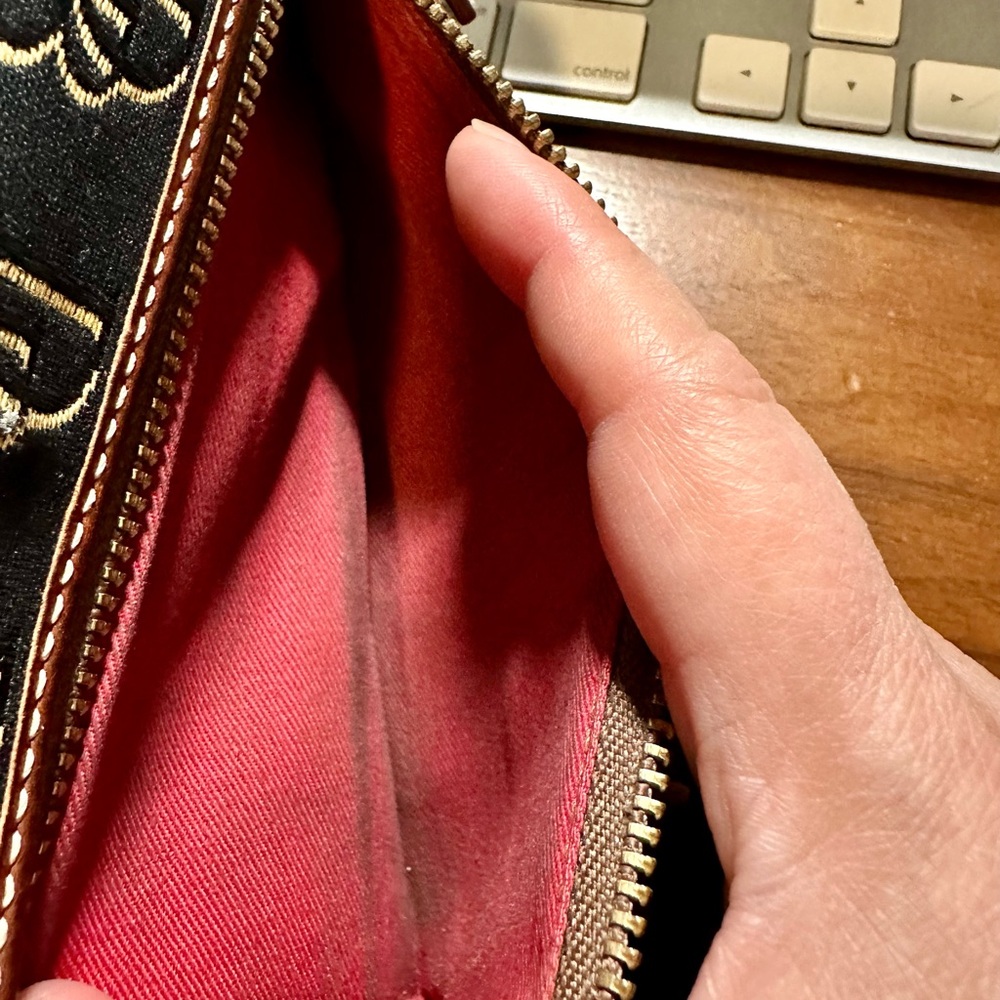 Dooney & Bourke Billfold/checkbook Black and Gold Wallet - Picture 13 of 13
